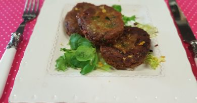 Favokeftedes – Boulettes de la fava ‘’Purée de pois cassés ‘’ Favokeftedes – Boulettes de la fava ‘’Purée de pois cassés ‘’