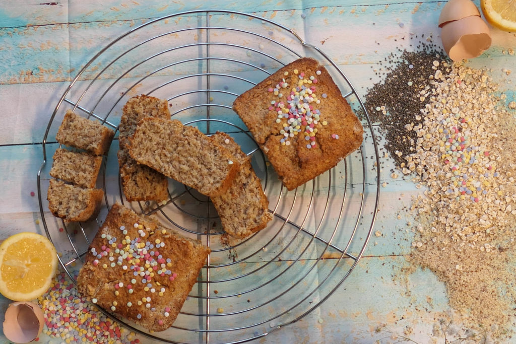 cake grec à l'avoine,citron et chia