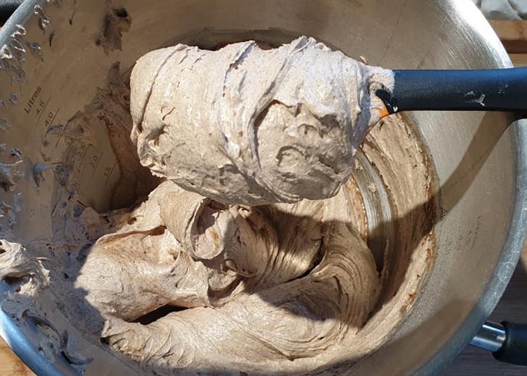 Layer cake à la caroube et au miel 4