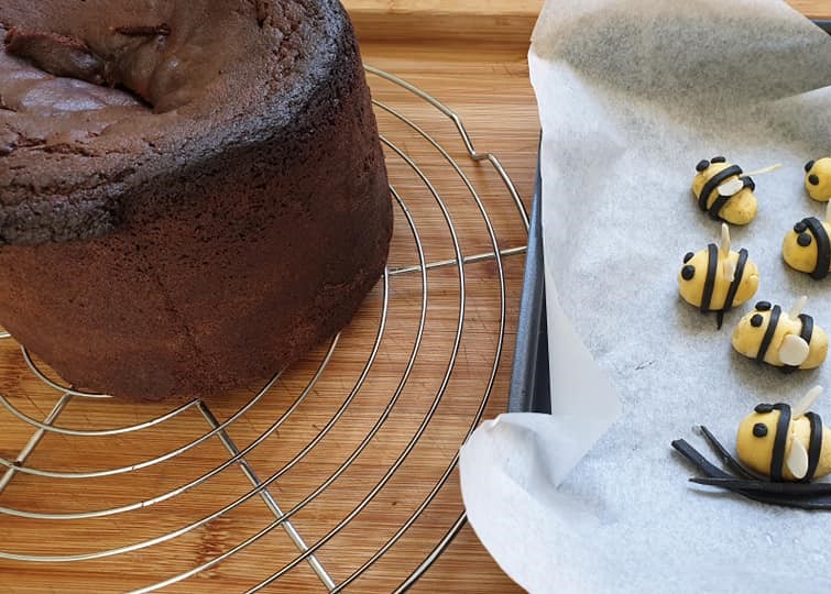 Layer cake à la caroube et au miel 5