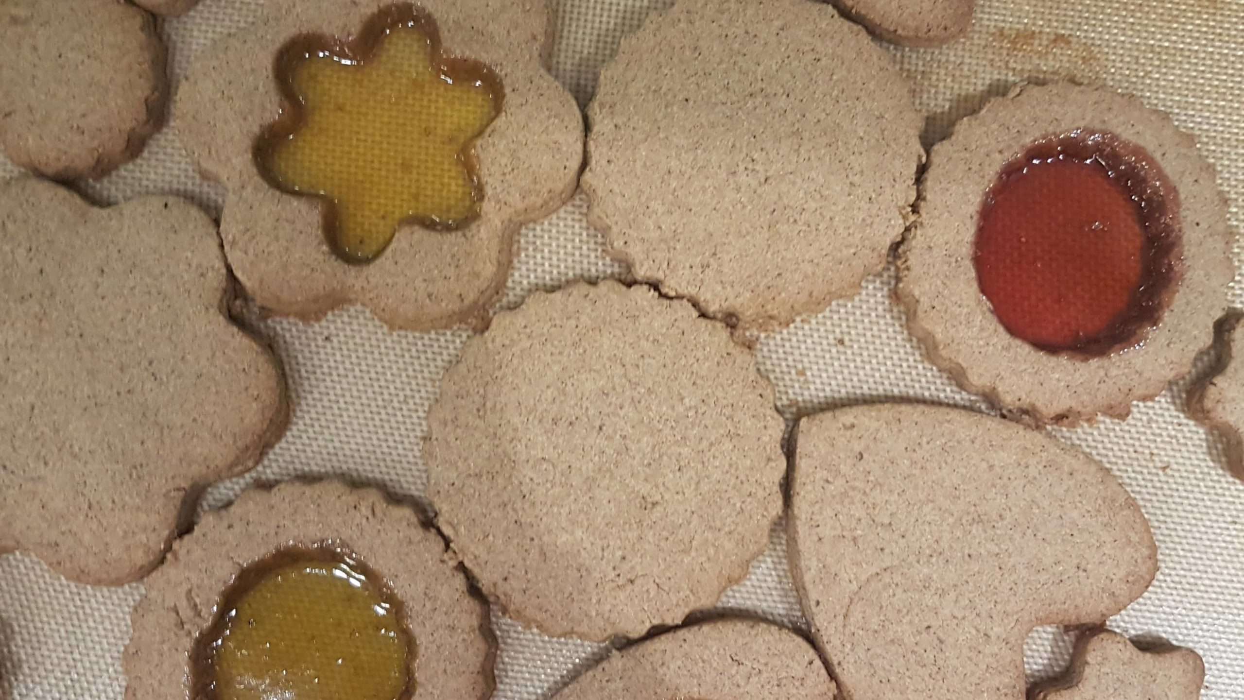 Biscuits à la caroube avec bonbons fondu