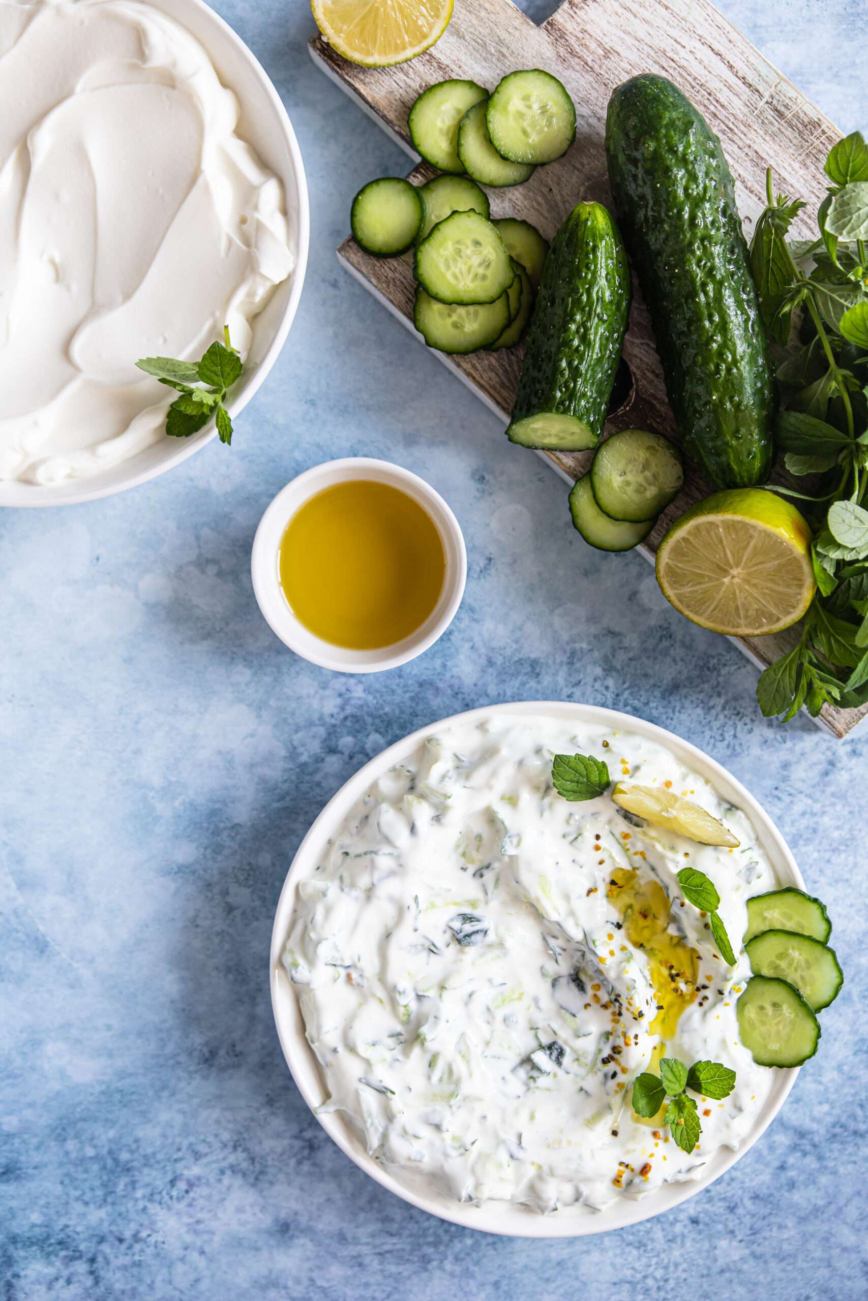 Tzatziki maison : la vraie recette crétoise de Maria 1 Bol de tzatziki maison crétois au yaourt, concombre et aneth