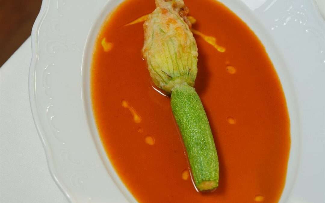 Fleurs de courgette farcies au riz (kolokithoanthi gemisti)