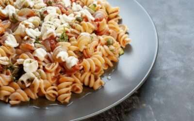 Aubergines farcies à la viande - Melitsanes papoutsakia 1 Fusilli à l’anthotyro et aux tomates séchées