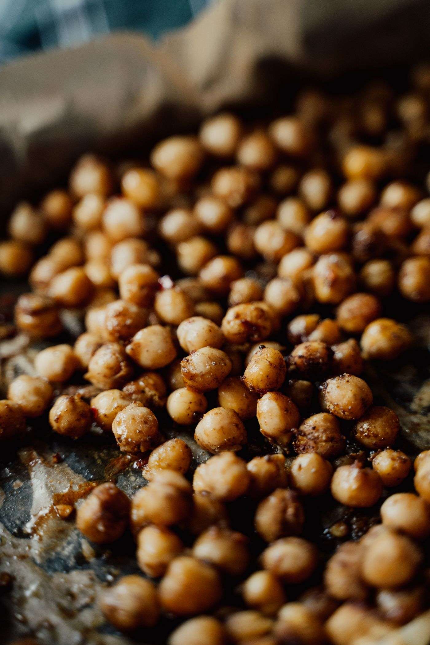 Pois chiches grillés stragalia au four, croustillants et épicés pour l'apéritif