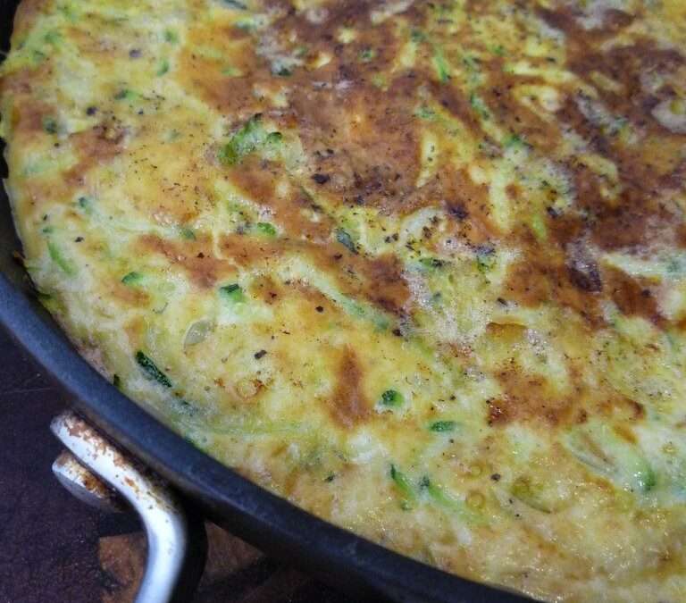 Omelette aux courgettes – Sfouggato me kolokithia