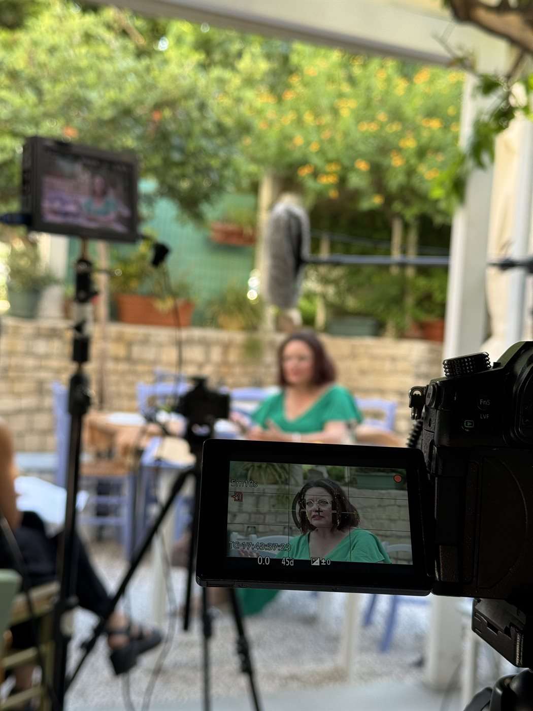Les coulisses de mon été crétois 6 Coulisses d'un tournage à la taverne, en Crète