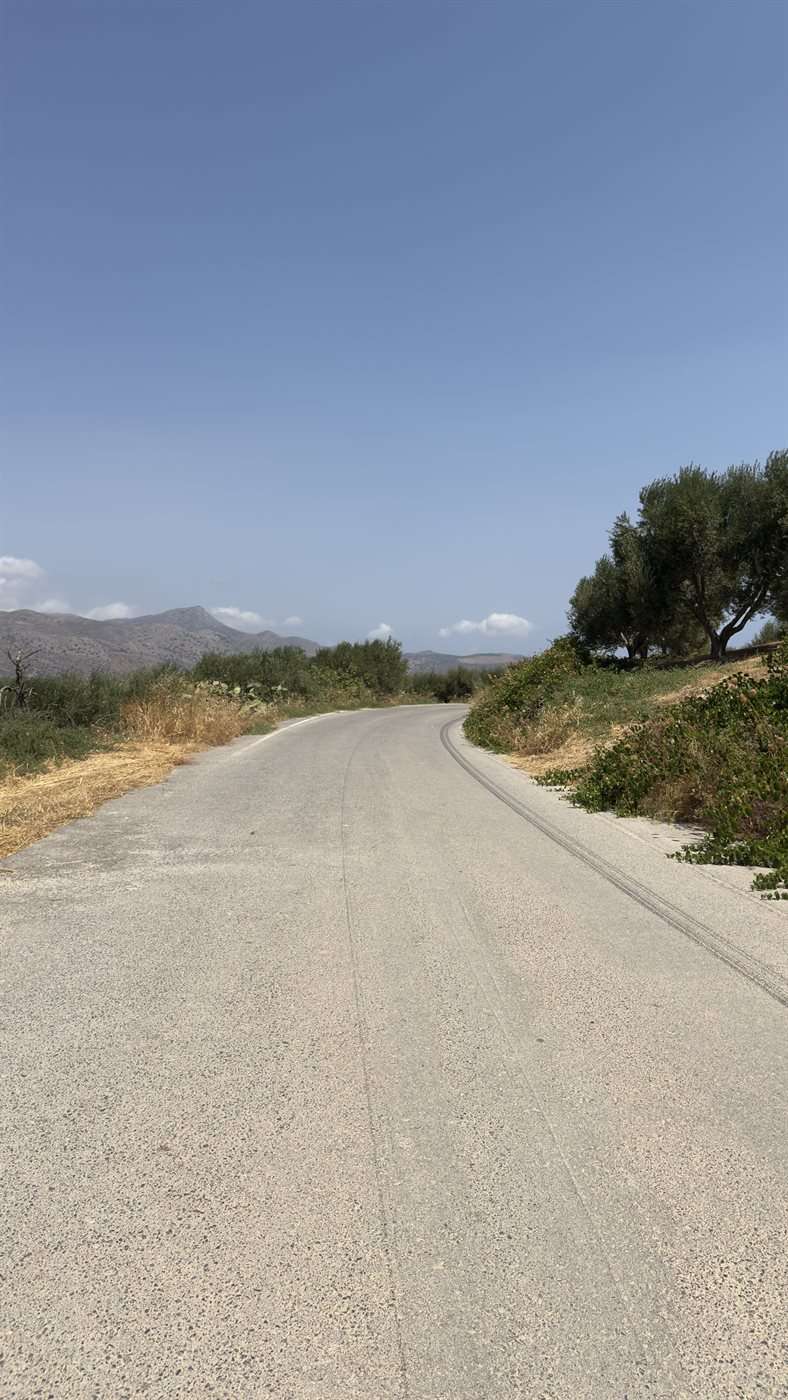 Les coulisses de mon été crétois 2 Petite route de campagne dans les terres crétoises