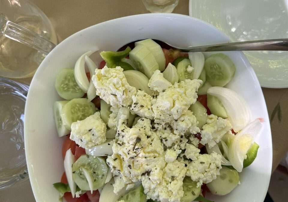 La vraie salade grecque (horiatiki)